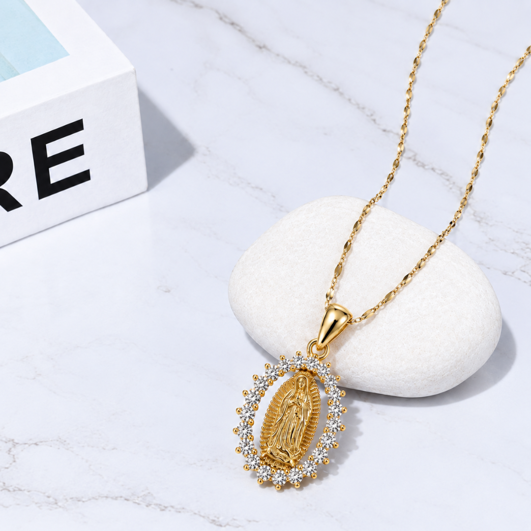 Collar Virgen de Guadalupe · Acabado Dorado Premium